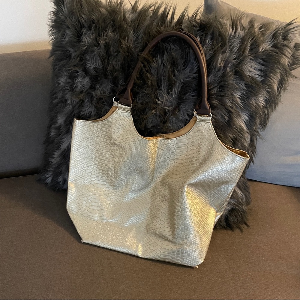 Neiman Marcus Gold Fake Snakeskin Tote - Picture 6 of 8